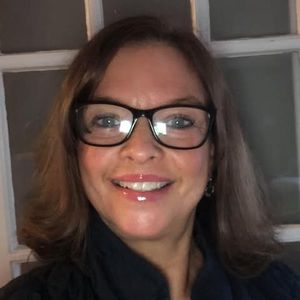 Meet your Posher, Laurie